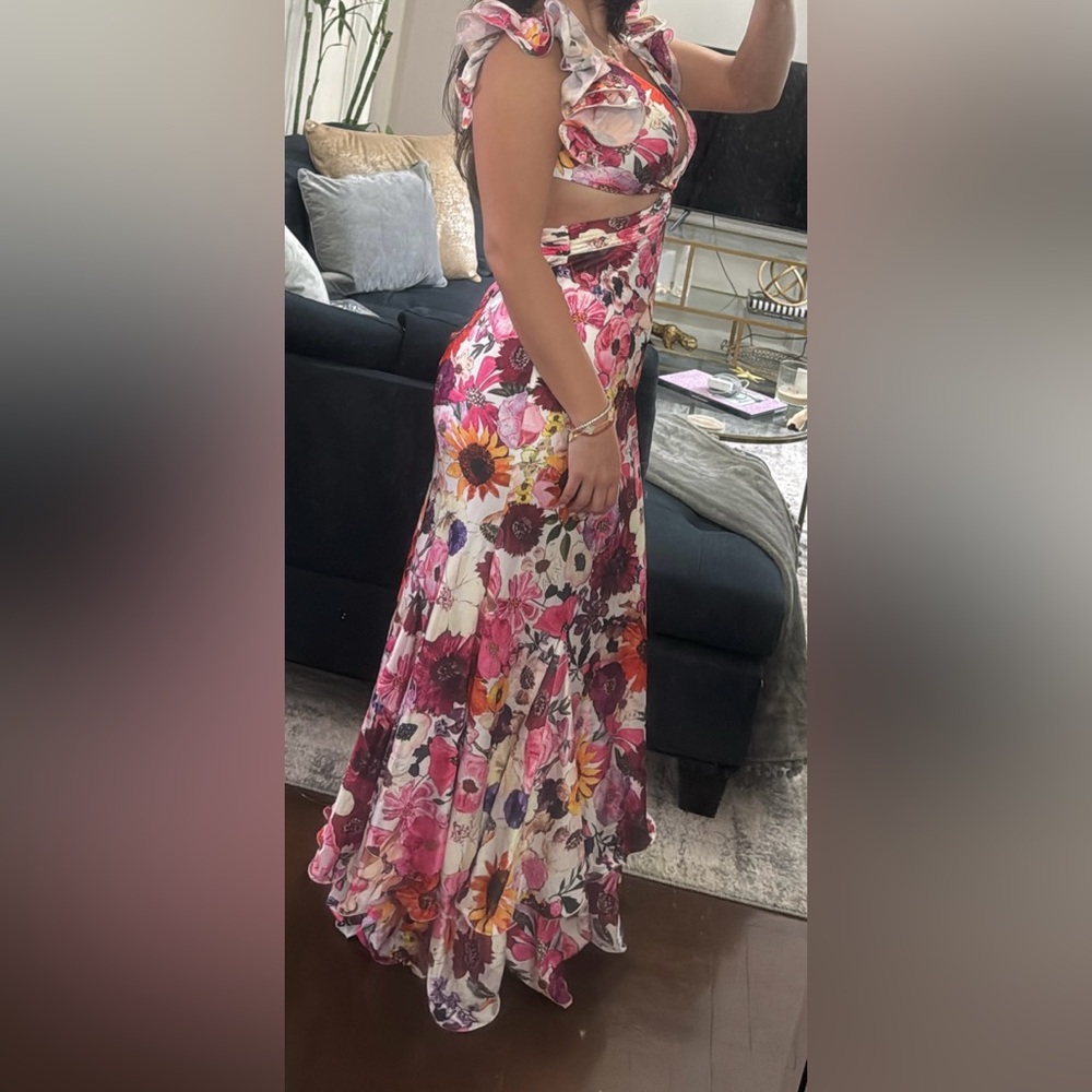 Mac Duggal Floral Gown - Picture 4 of 6